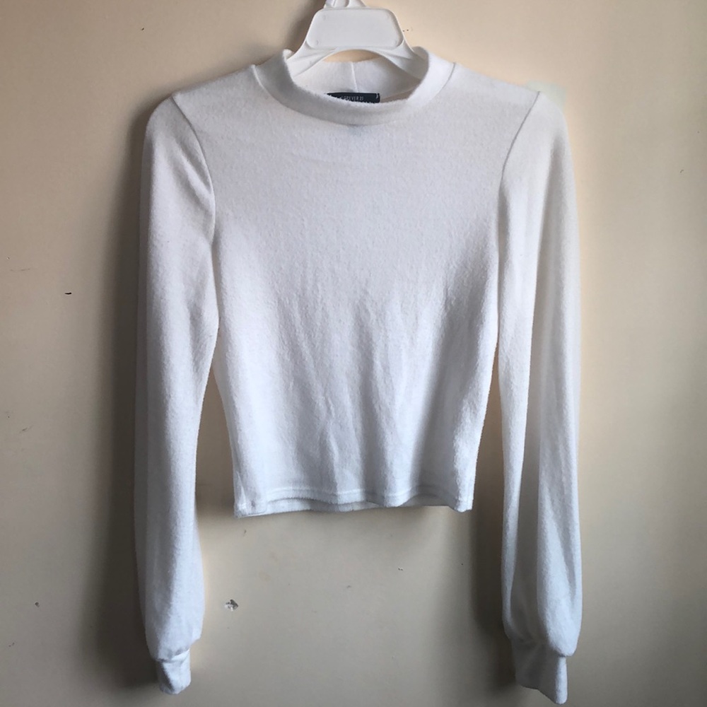 Mock neck long sleeve crop top